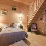 Au Pre De La Basse Holiday home *