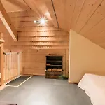 Au Pre De La Basse