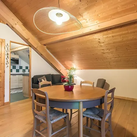 Au Pre De La Basse Holiday home Orcier